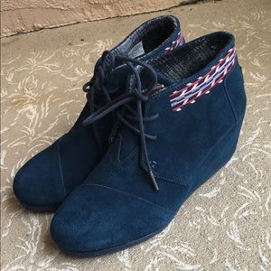 TOMS Blue suede booties size 8